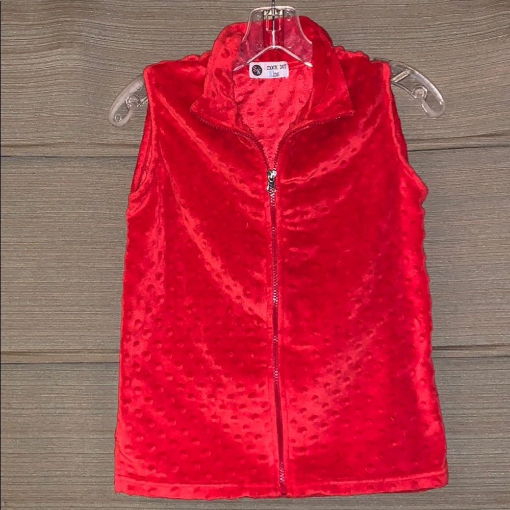 Boutique very nice Super Soft Textured Fleece Vest😍
